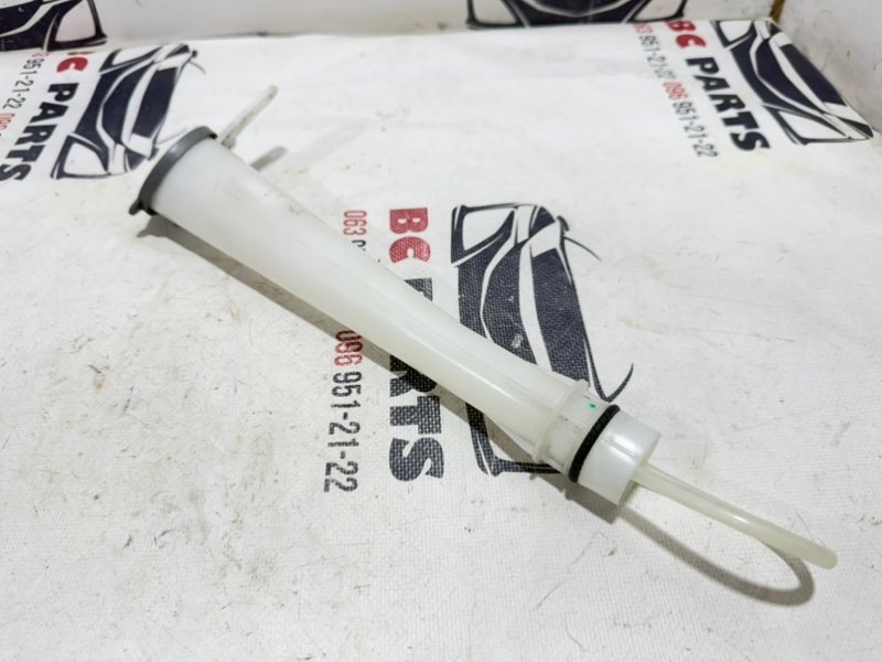 Горловина бачка стеклоомывателя Rogue 2020 T33 2.5 Горловина бачка стеклоомывателя Rogue 2020 T33 2.5