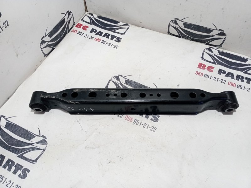 Рычаг подвески нижний задний левый Nissan Rogue T32 QR25 2.5 Рычаг подвески нижний задний левый Nissan Rogue T32 QR25 2.5