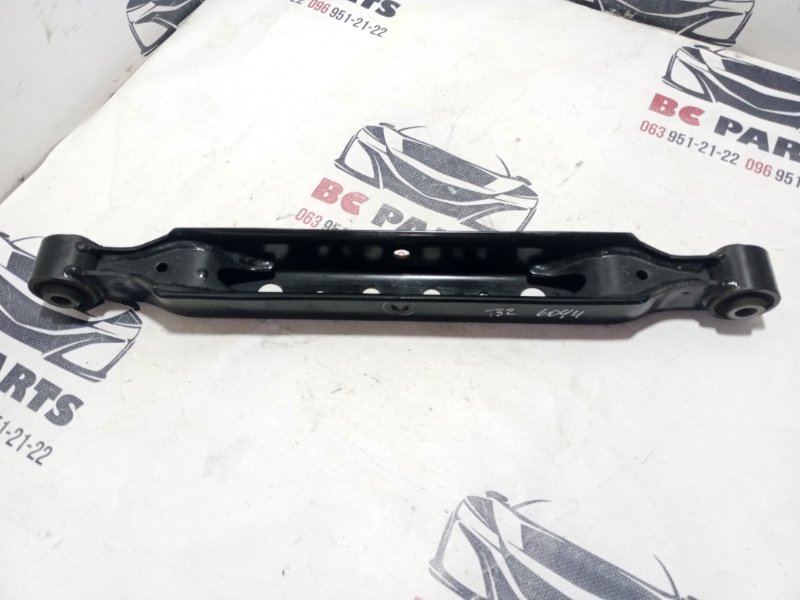 Рычаг подвески нижний задний правый Nissan Rogue 2019 T32 QR25 2.5 55110-4BA0A Б/У