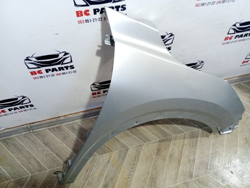 Крыло переднее правое Nissan Rogue T33 2.5 Крыло переднее правое Nissan Rogue T33 2.5