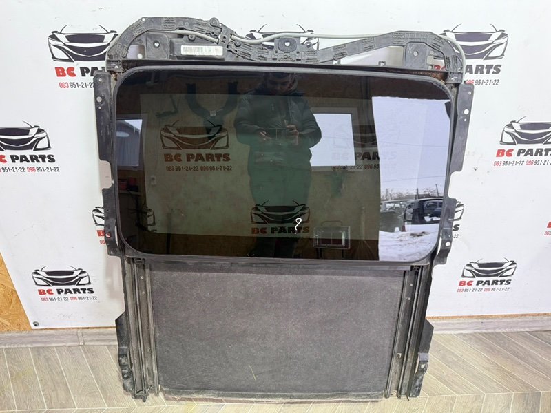 Запчасть люк Ford Fusion 2013-2020 MK5 DS73F502C22 Б/У Люк Ford Fusion 2013-2020 MK5 DS73F502C22 Б/У