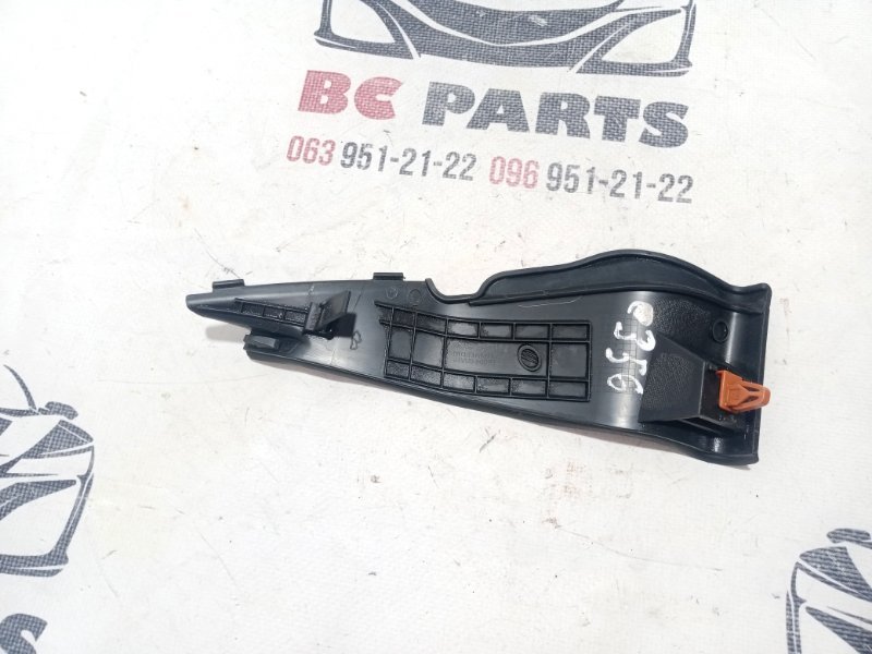 Уголок жабо правый Rogue 2020 T33 2.5