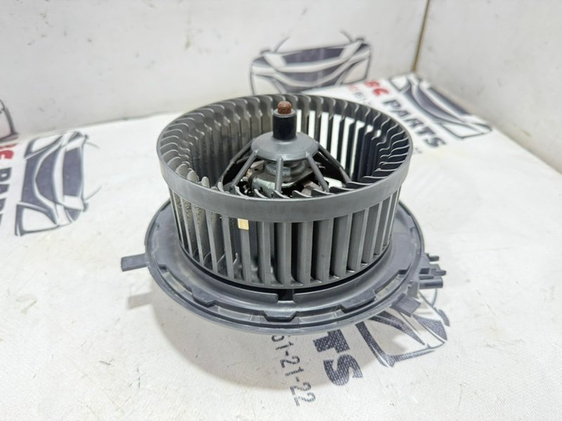Вентилятор печки Volkswagen Tiguan 2.0