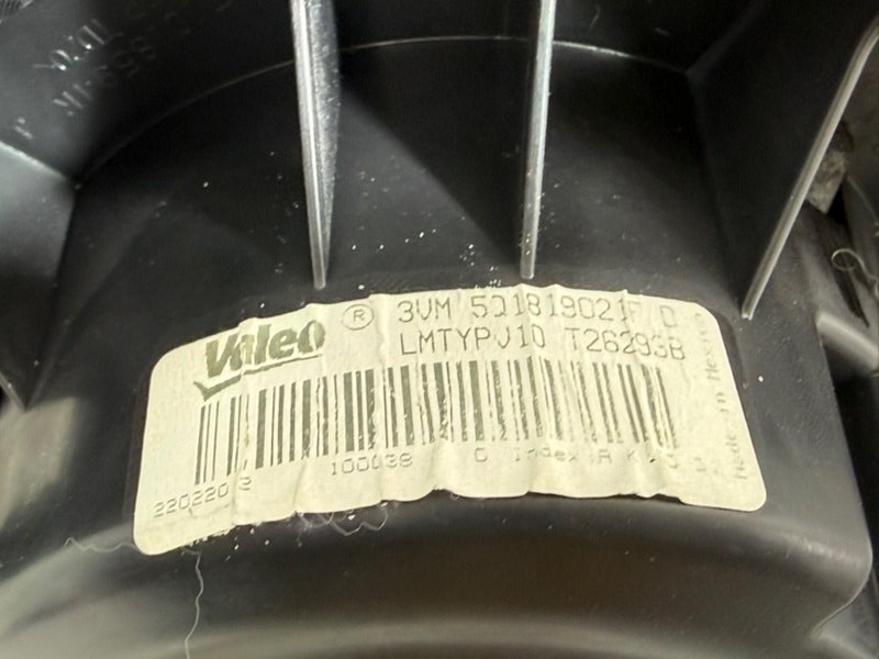 Вентилятор печки Tiguan 2020 2.0