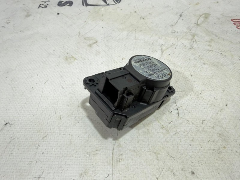 Сервопривод заслонок печки Nissan Rogue T32 QR25 2.5