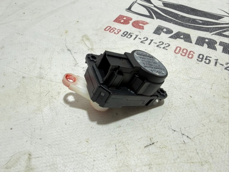 Сервопривод заслонок печки Nissan Rogue T32 QR25 2.5