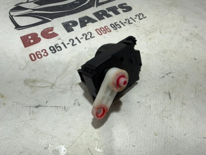 Сервопривод заслонок печки Rogue 2018 T32 QR25 2.5