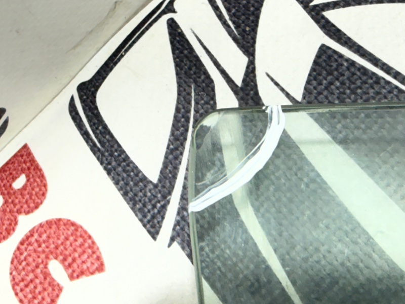 Стекло двери переднее правое Rogue 2022 T33 1.5