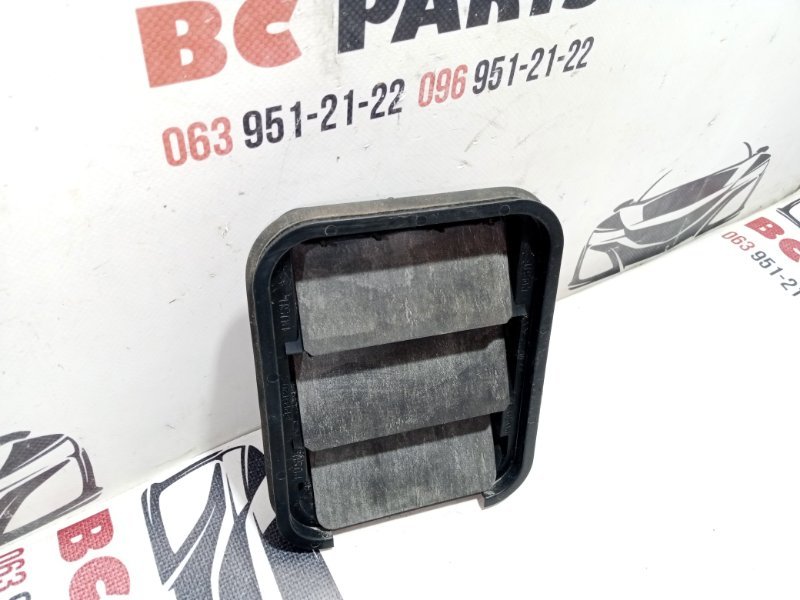 Решетка вентиляционная задняя Nissan Rogue 2020 T33 2.5 768046RS0A Б/У