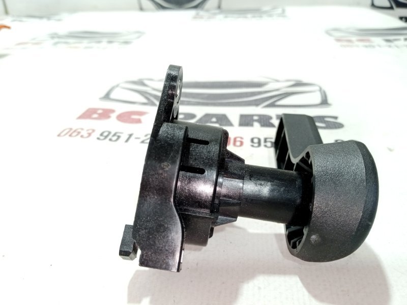 Ручка открывания капота Rogue 2021 T33 2.5