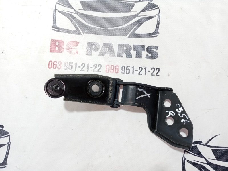 Запчасть петля двери багажника правая Nissan Rogue 2020 T33 2.5 90400-6RA0A Б/У Петля двери багажника правая Nissan Rogue 2020 T33 2.5 90400-6RA0A Б/У