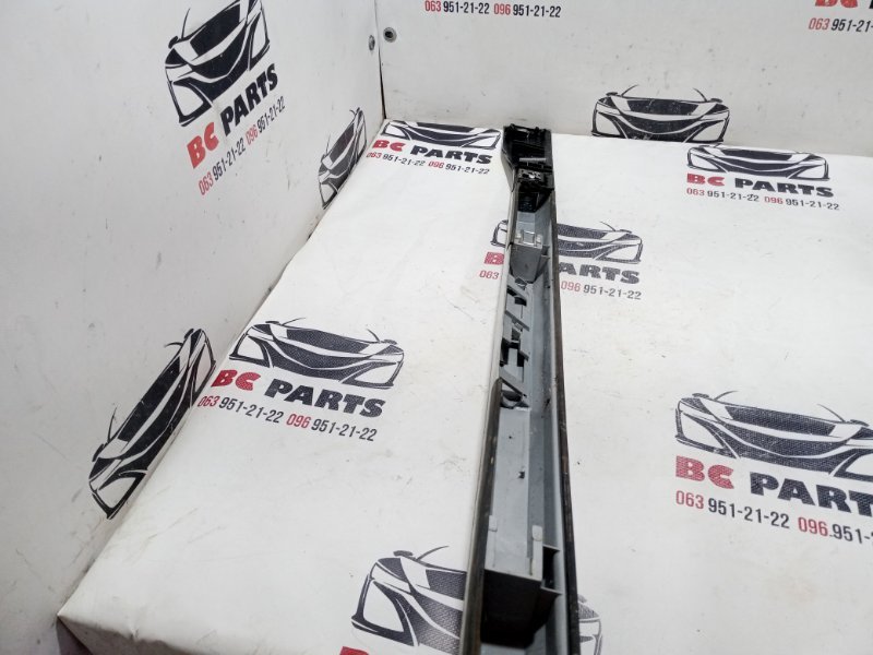 Рейлинг правый Rogue 2020 T33 2.5