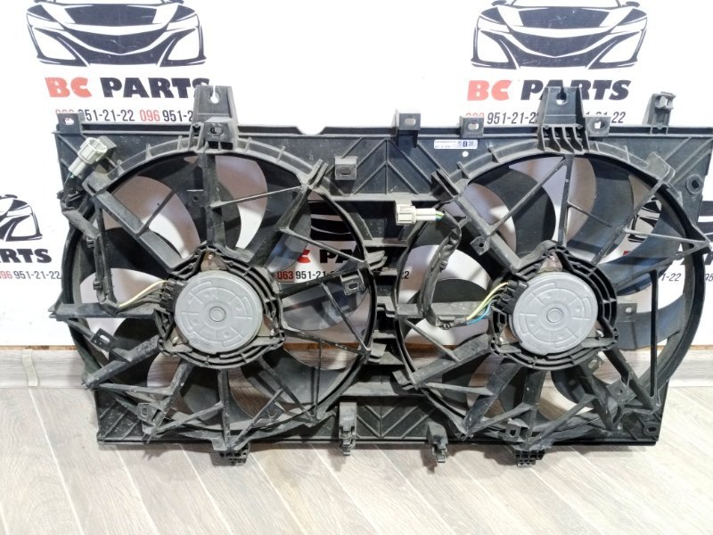 Диффузор радиатора Nissan Rogue 2017 T32 QR25 2.5 214814BA0A Б/У