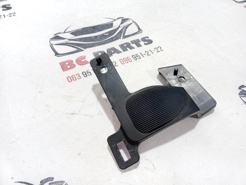 Заглушка ПТФ левая Nissan Rogue t33 1.5