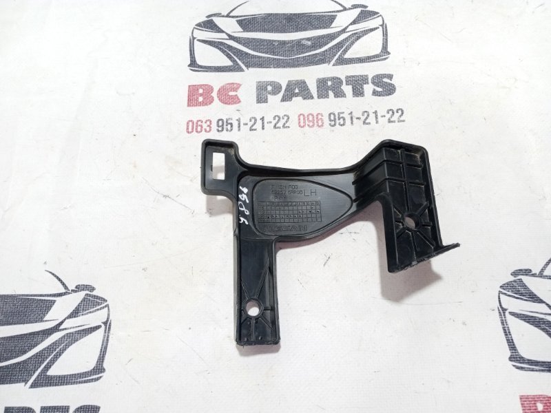 Заглушка ПТФ левая Rogue 2022 t33 1.5