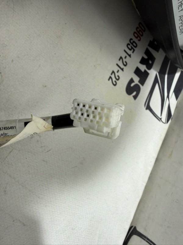 Зеркало заднего вида боковое правое Rogue 2022 t33 1.5