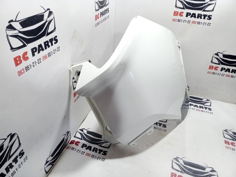 Клык бампера задний правый Rogue 2022 t33 1.5