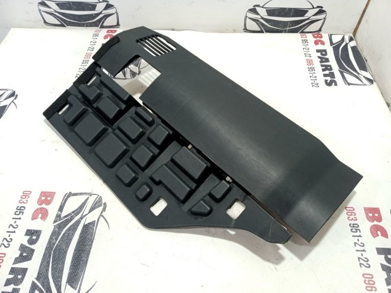 Подушка безопасности в колени правая Rogue 2022 t33 1.5