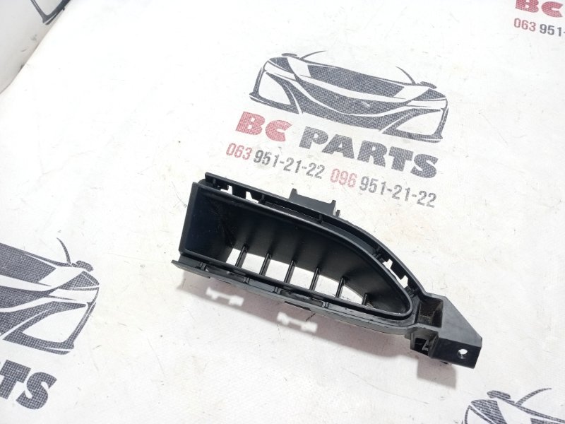 Решетка в бампер передняя правая Nissan Rogue 2022 t33 1.5 622566RR0A Б/У