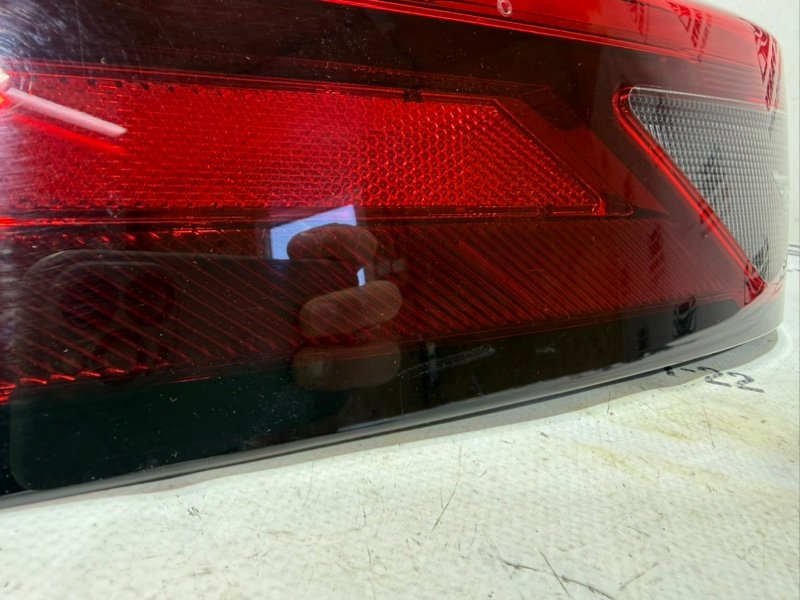 Фонарь наружный (в крыло) задний левый Rogue 2021 T33 2.5