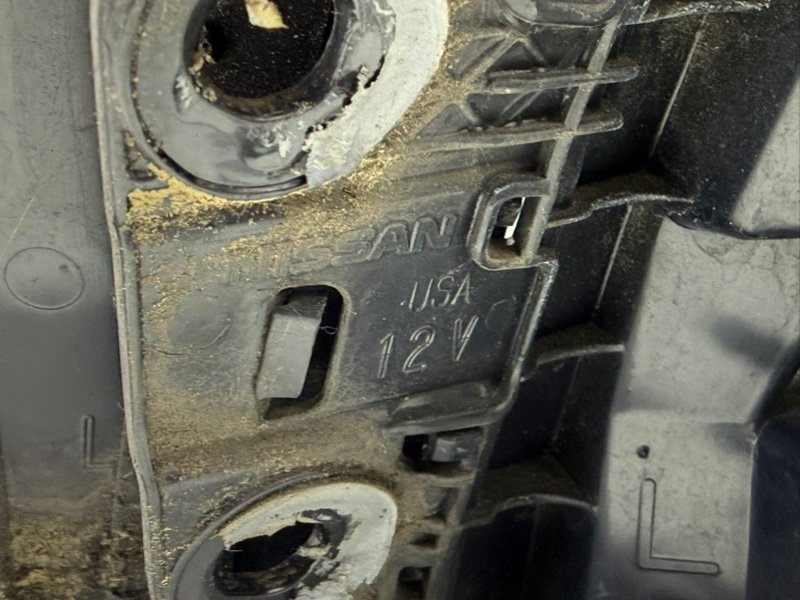 Фонарь наружный (в крыло) задний левый Rogue 2021 T33 2.5