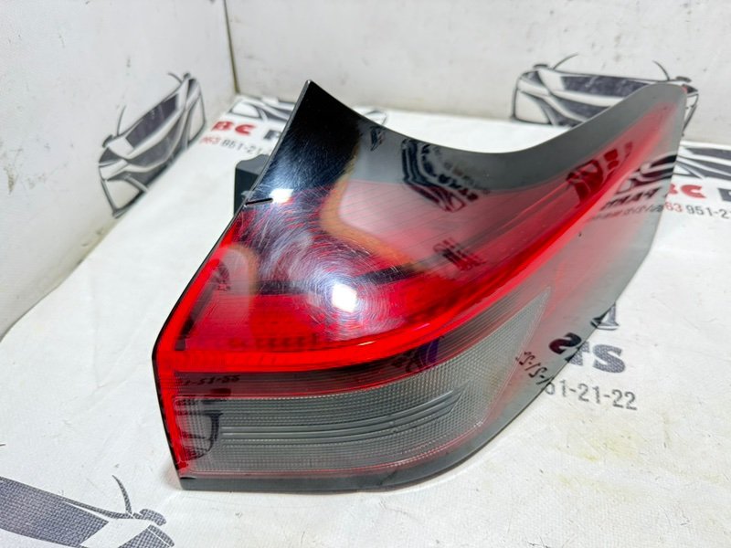 Фонарь наружный (в крыло) правый Rogue 2021 T33 2.5