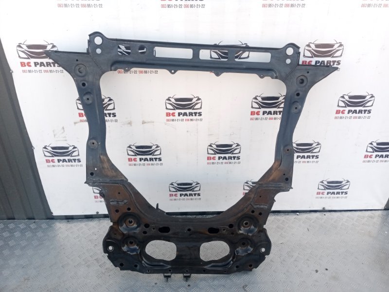 Подрамник передний Rogue 2021 T33 2.5