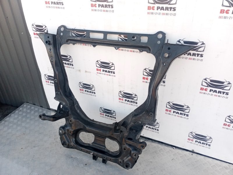 Подрамник передний Rogue 2021 T33 2.5