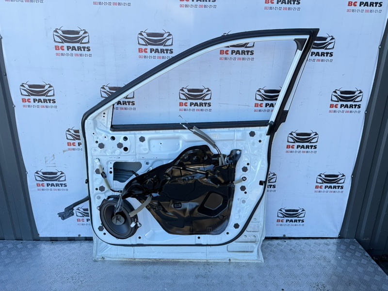 Дверь боковая передняя правая Rogue 2022 t33 1.5