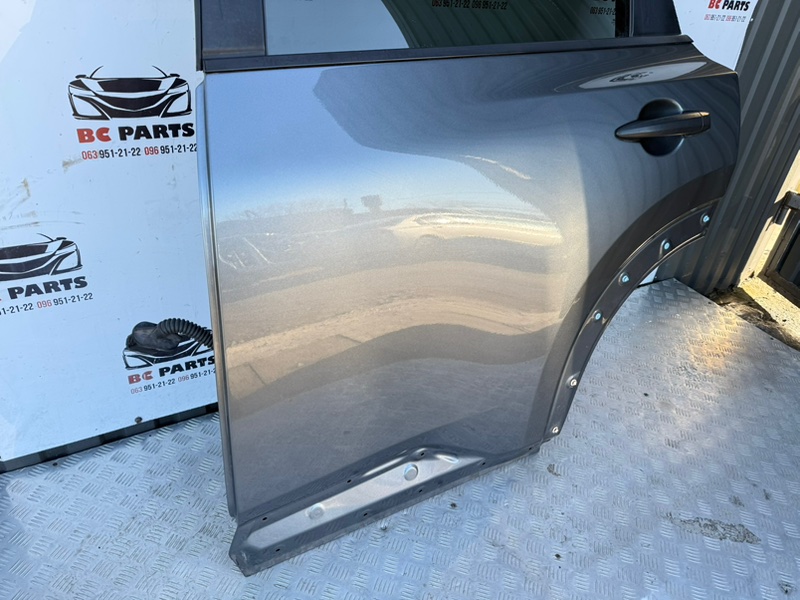 Дверь боковая задняя левая Nissan Rogue T33 2.5