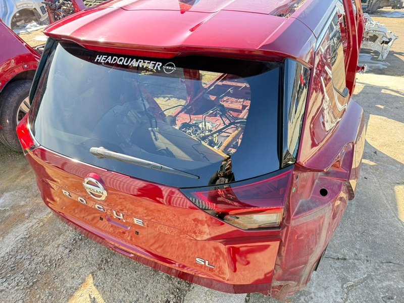 Крышка багажника Nissan Rogue T33 2.5