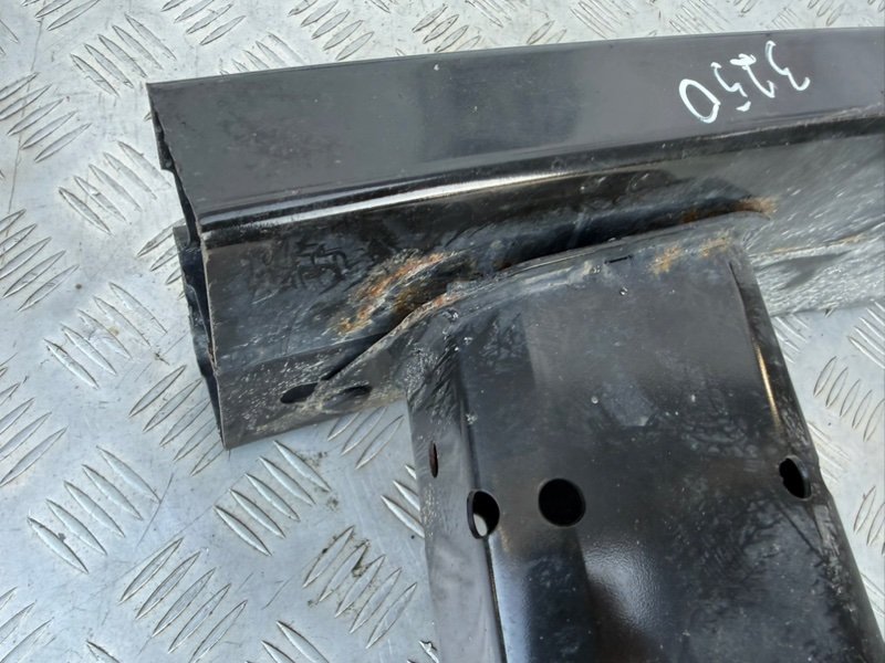 Усилитель бампера задний Rogue 2021 T33 2.5