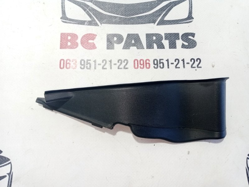 Уголок жабо правый Rogue 2021 T33 2.5