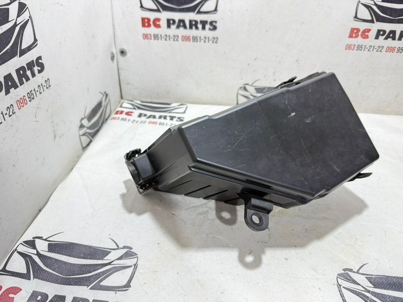 Корпус блока предохранителей Rogue 2021 T33 2.5