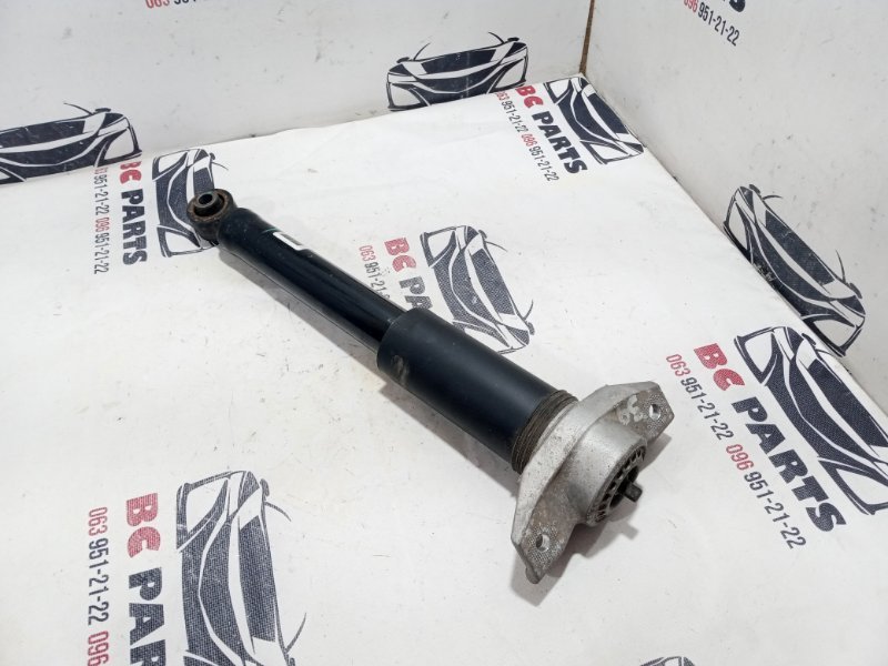 Амортизатор подвески задний Rogue 2022 t33 1.5