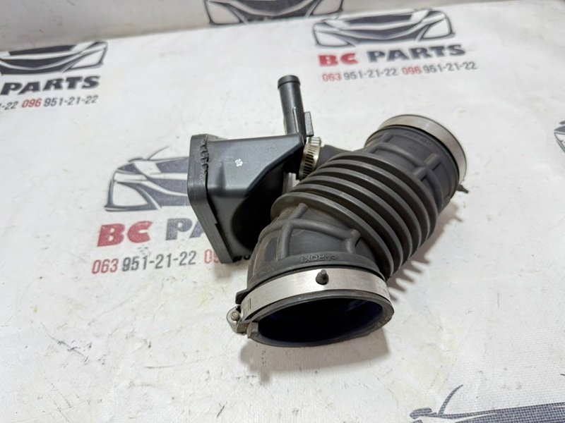 Патрубок воздушного фильтра Rogue 2021 T33 2.5