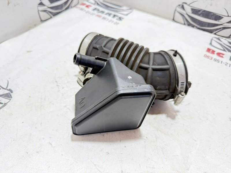 Патрубок воздушного фильтра Rogue 2021 T33 2.5