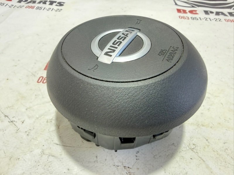 Подушка безопасности в руль Nissan Rogue T33 2.5