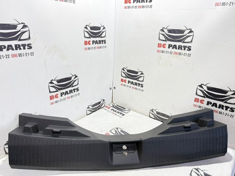 Накладка замка багажника Nissan Rogue 2021 T33 2.5 84992-6RR0A Б/У