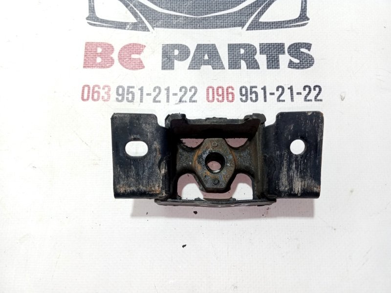 Подушка глушителя передняя Rogue 2021 T33 2.5