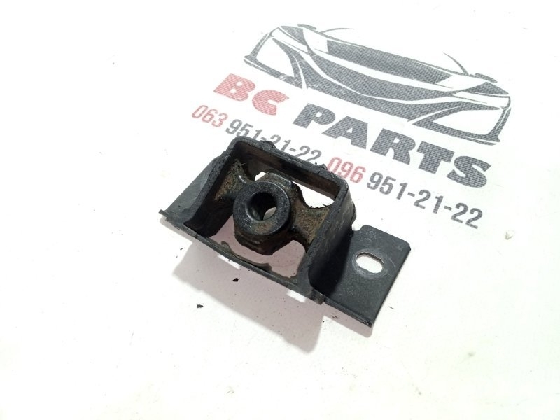 Подушка глушителя передняя Rogue 2021 T33 2.5