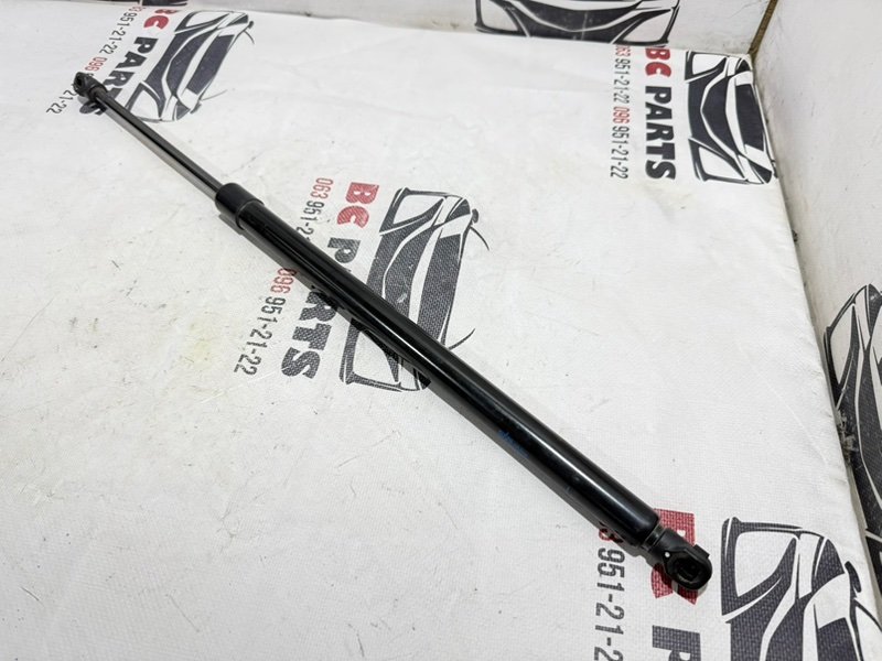 Амортизатор крышки багажника левый Rogue 2021 T33 2.5