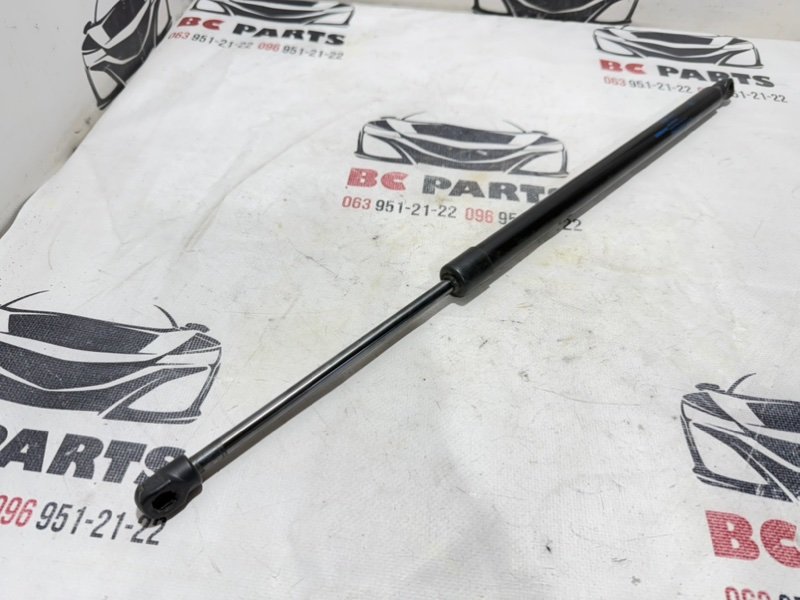 Амортизатор крышки багажника правый Rogue 2021 T33 2.5