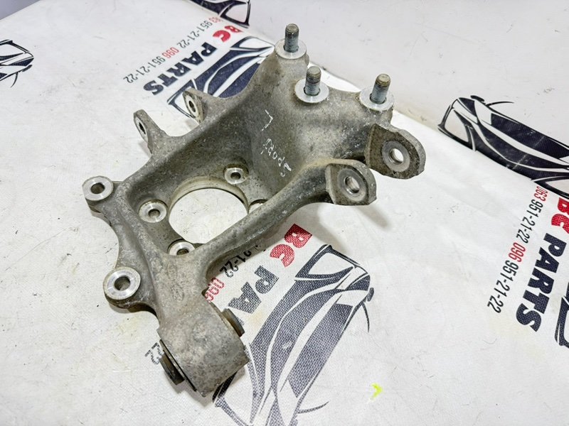 Цапфа задняя левая Kia Sportage