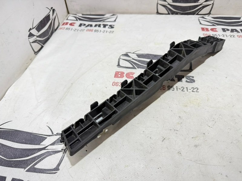 Направляющая бампера задняя правая Kia Sportage