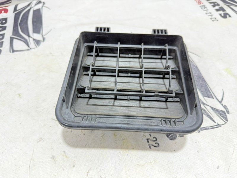 Решетка вентиляционная Kia Sportage 2017 97510D3000 Б/У