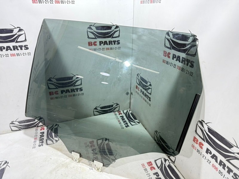 Стекло двери заднее левое Rogue 2020-2024 T33