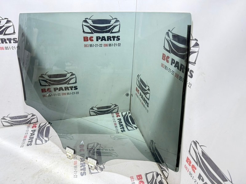 Стекло двери заднее левое Rogue 2020-2024 T33