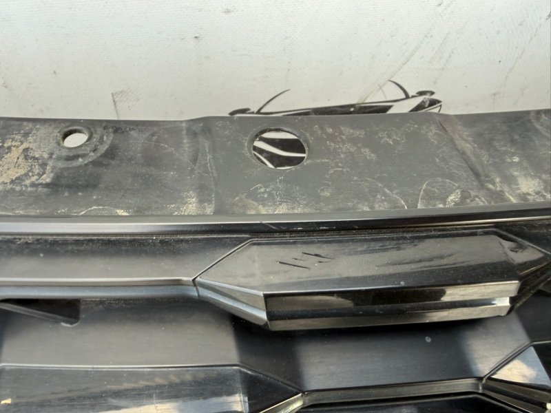 Решетка радиатора Rogue 2021 T33 2.5