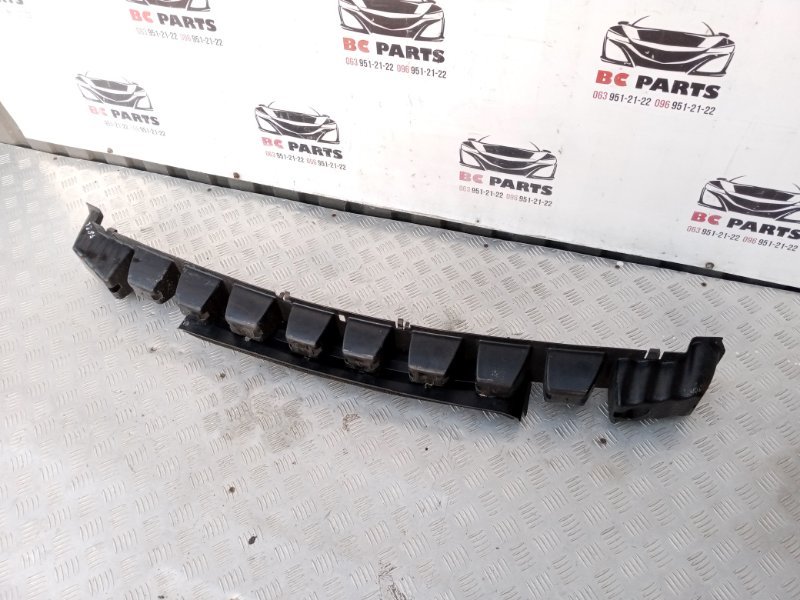 Абсорбер бампера передний Nissan Rogue T33 2.5